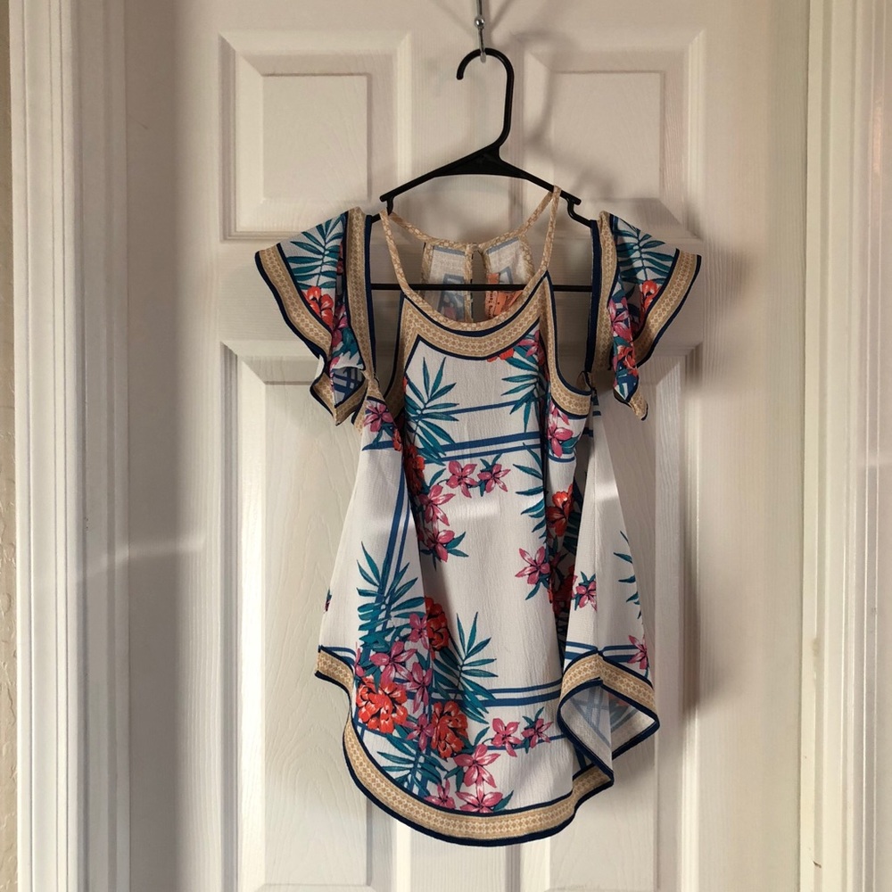 Flying tomatoes off the shoulder halter top